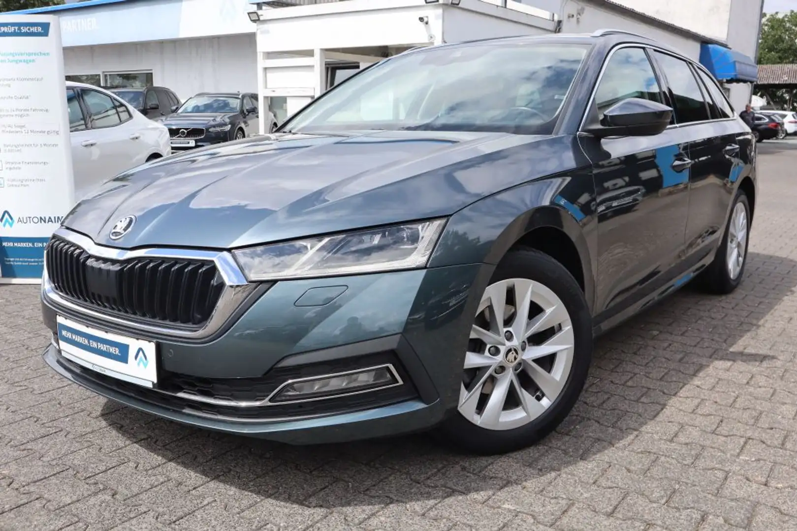 Skoda Octavia Octavia Combi 2.0 TDI DSG Style|NAVI|PANO|R-CAM - 1