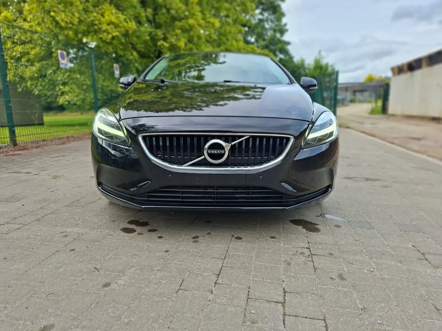 Volvo V40 2.0 T2 R-Design - 2
