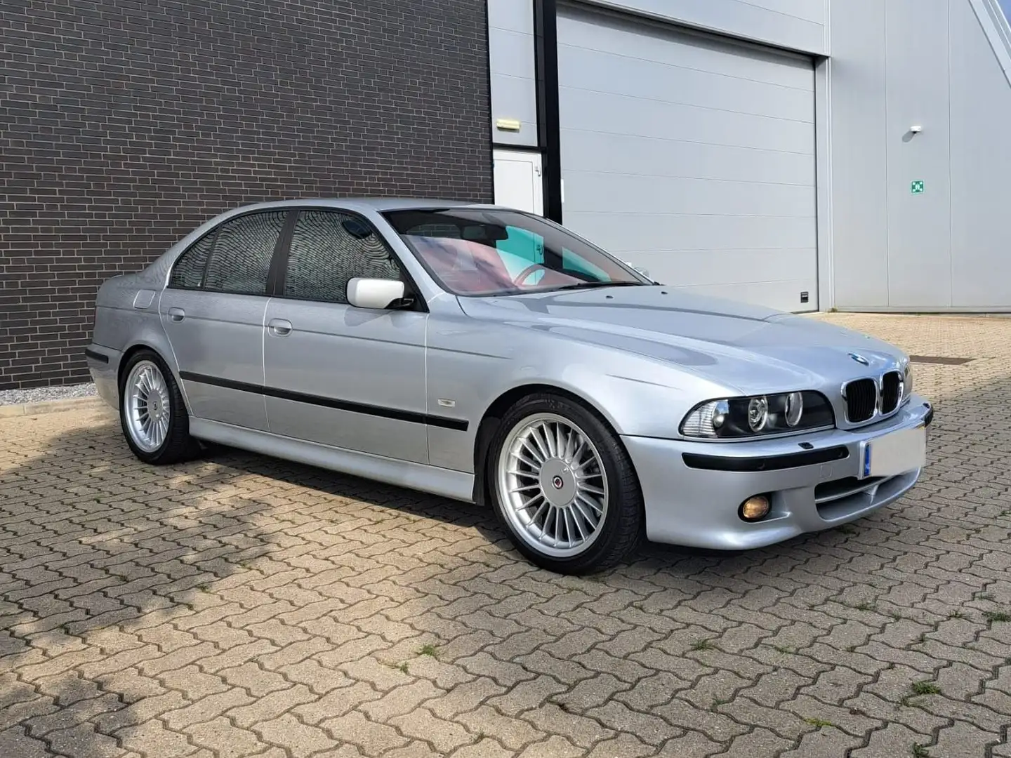 BMW 530 530i A Exclusive Серебристый - 2