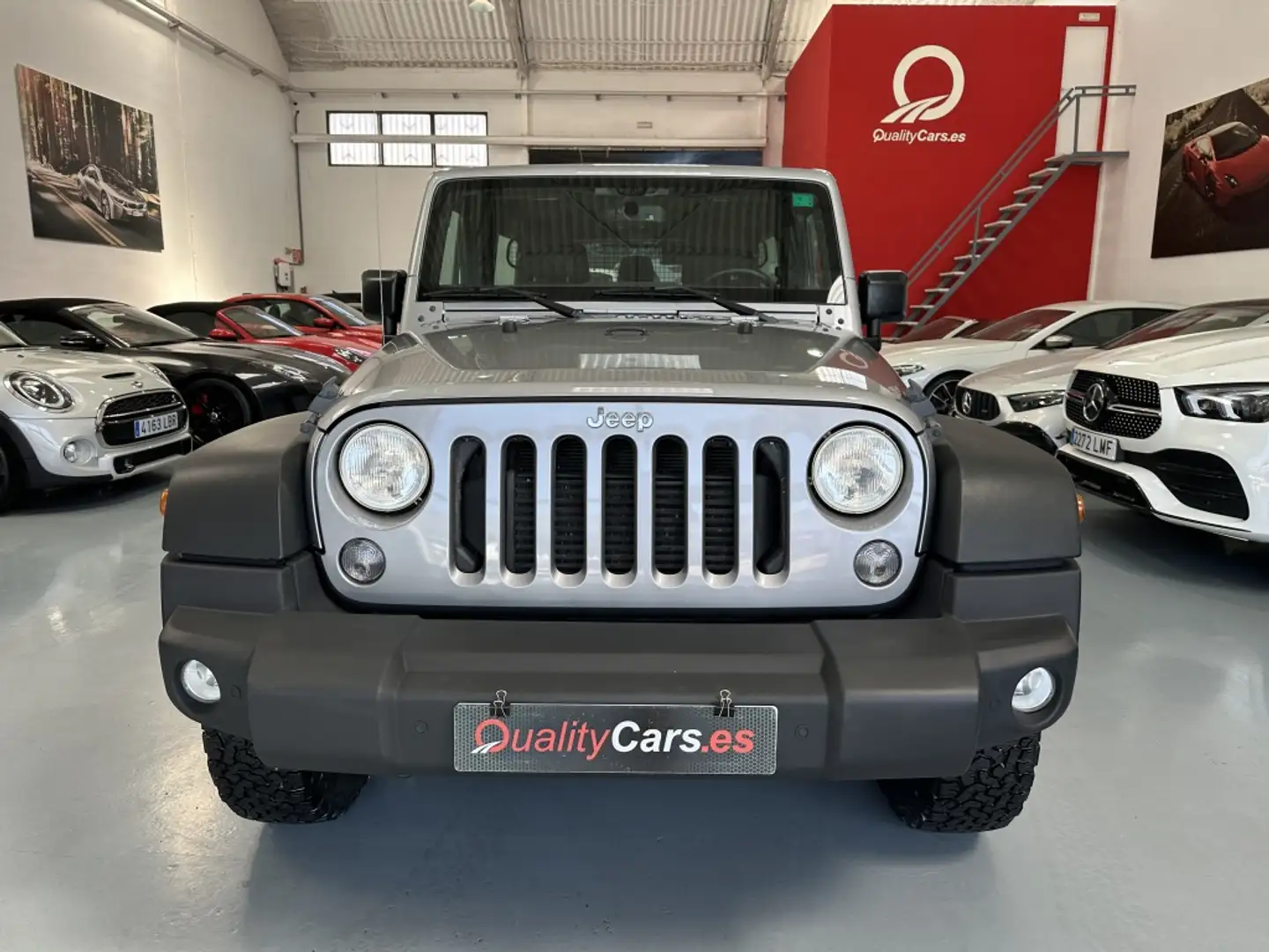 Jeep Wrangler Unlimited 2.8CRD Sport Gris - 2