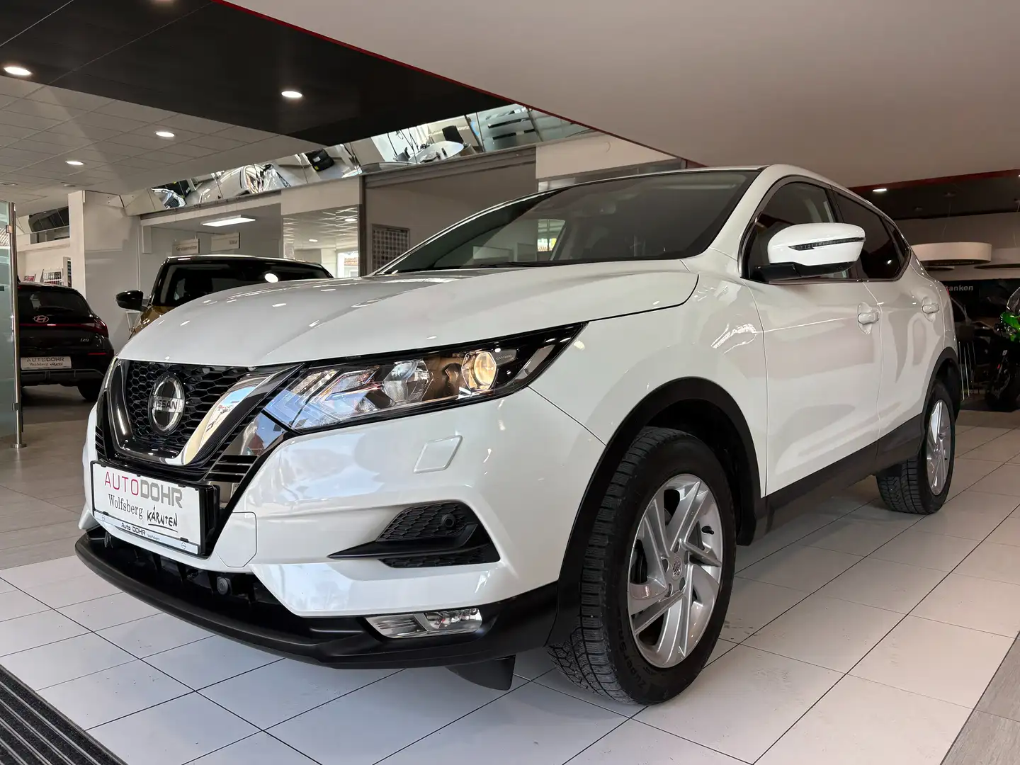 Nissan Qashqai Qashqai 1,3 DIG-T Acenta Acenta Weiß - 2