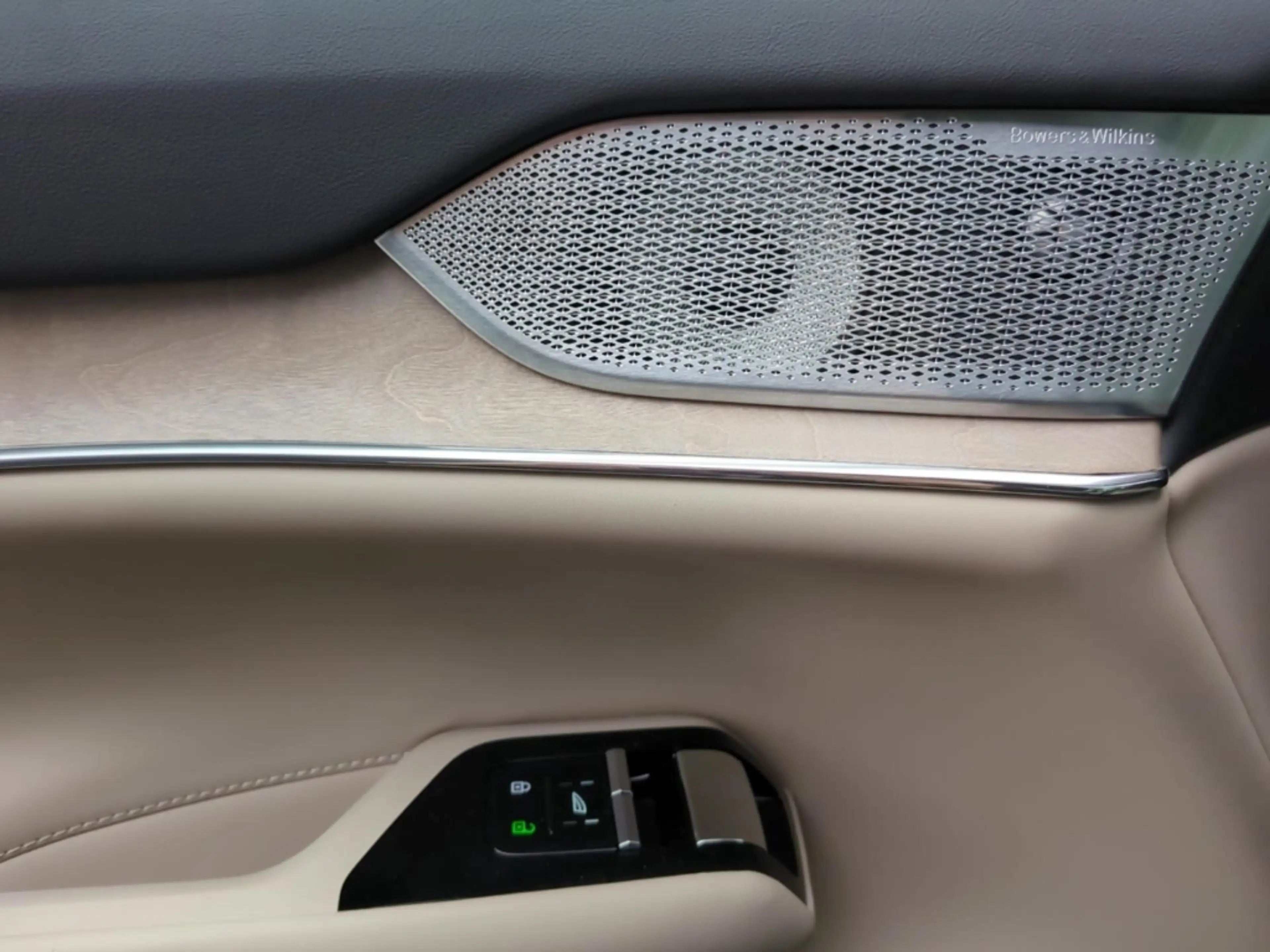 Volvo EX90 Twin Performance Ultra *B&W*AHK*ACC*7-Si* — photo 17