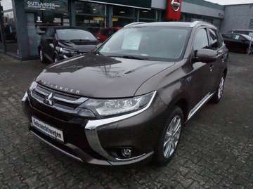 PHEV Plus 4WD*AHK*ALLWETTER*4xKAMERA*