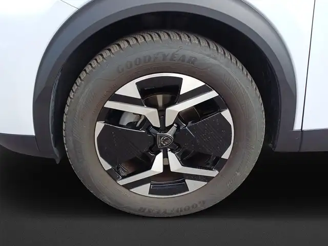 Peugeot 2008 view 8