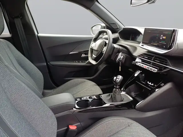 Peugeot 2008 view 11