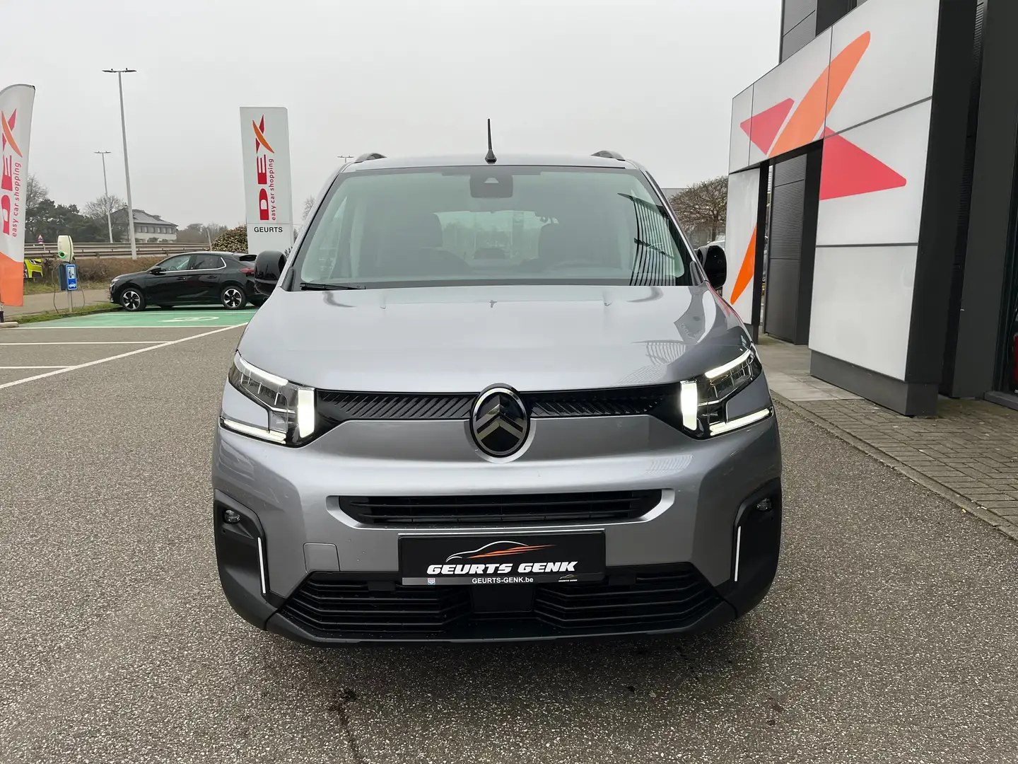 Citroen Berlingo 1.2 Turbo Benzine 110pk PLUS met camera en carplay Grigio - 2