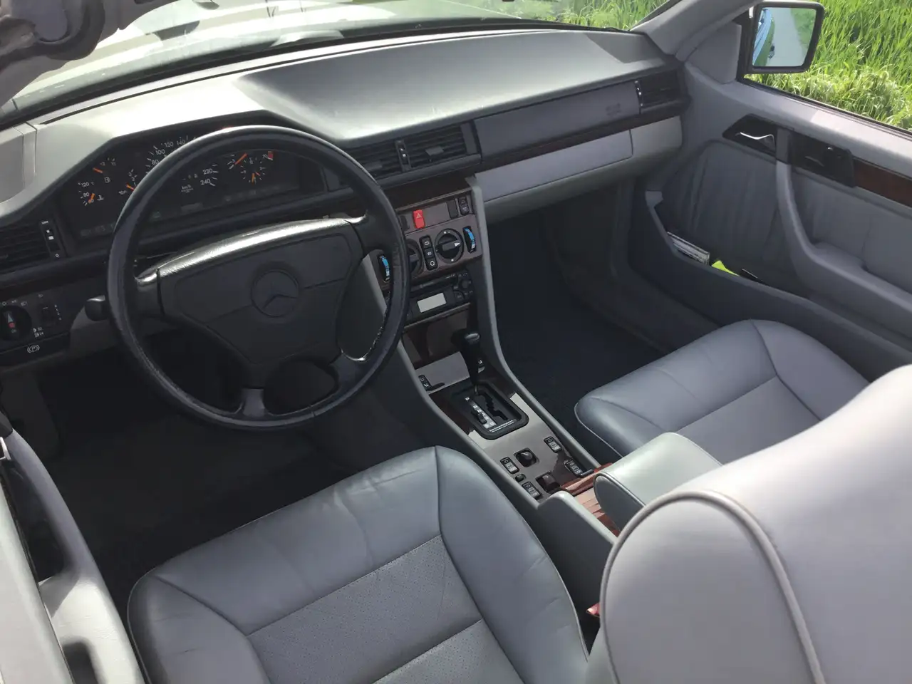 Mercedes-Benz E 220 Cabrio, Vollausstattung, foto 2