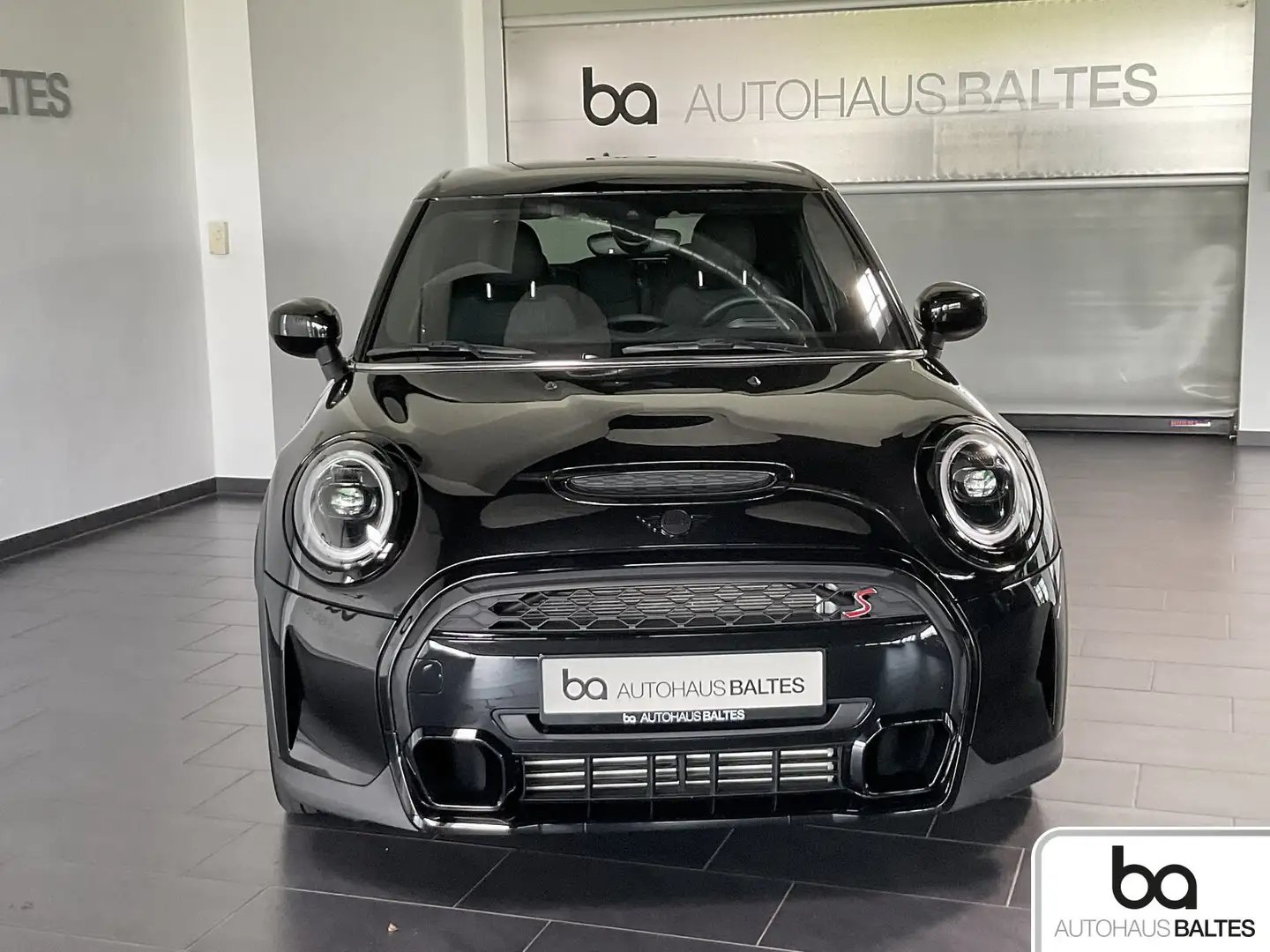 MINI Cooper S Cooper S 5T Classic 17"/LED/Kam/SH/Multi/Premium Nero - 2