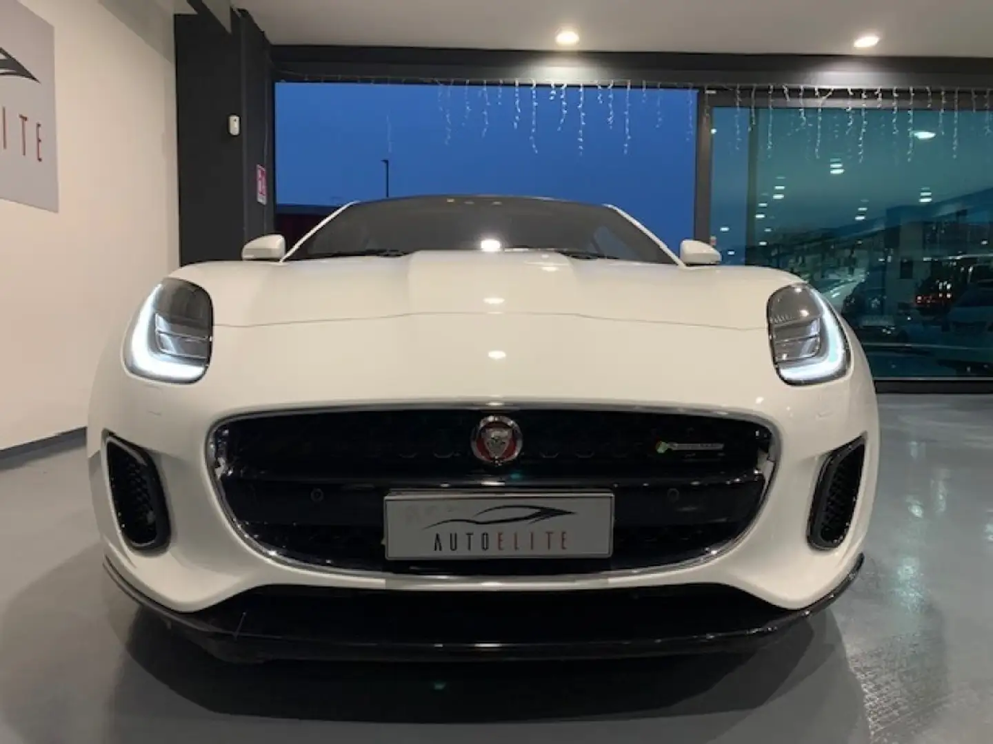 Jaguar F-Type 2.0 300CV Coupé R-Dynamic SUPER PROMO Bianco - 2