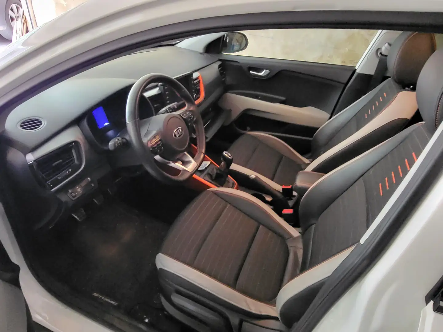 Kia Stonic Phase 2 120cv Active Business Blanc - 2