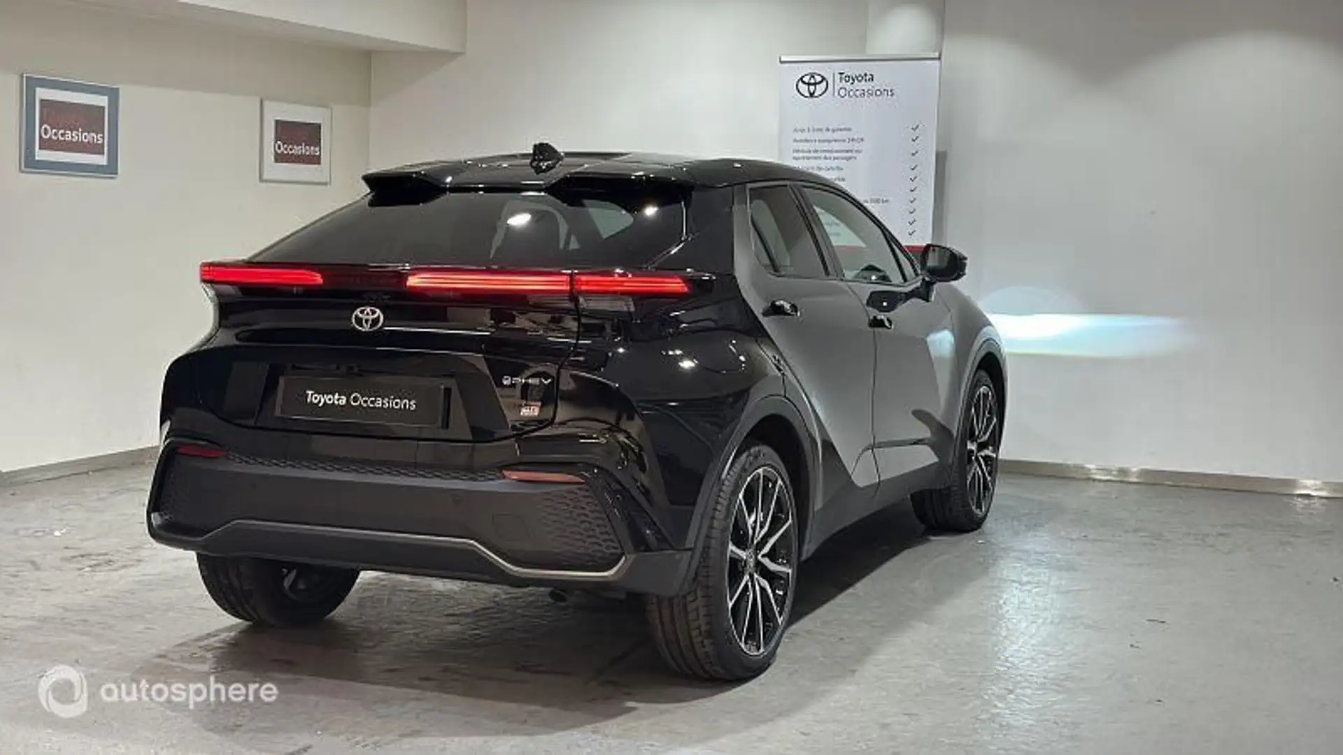 Toyota C-HR 2.0 Hybride Rechargeable 225ch GR Sport Premiere N - 2