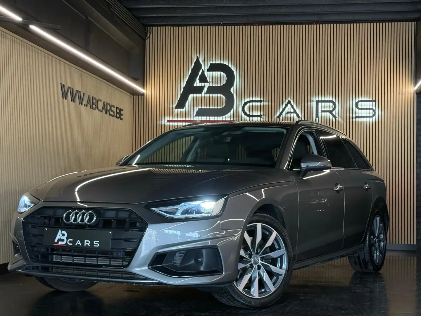 Audi A4 Avant 35 TFSI * GARANTIE 12 MOIS * Šedá - 1