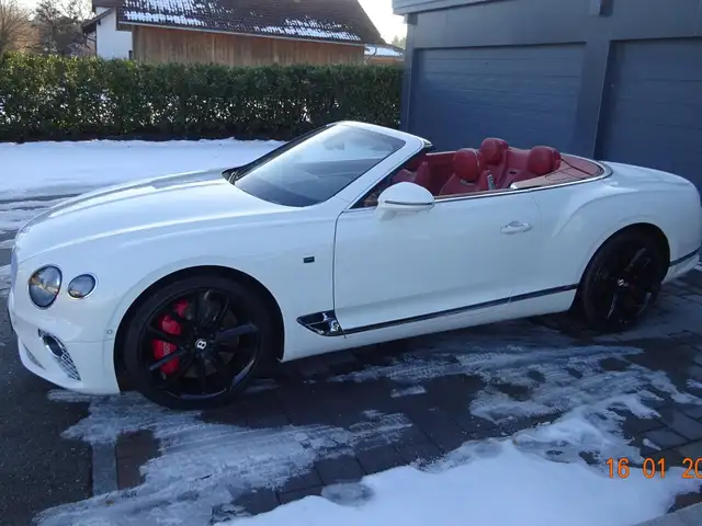 Bentley Continental GTC W12 Mulliner Ansicht 6