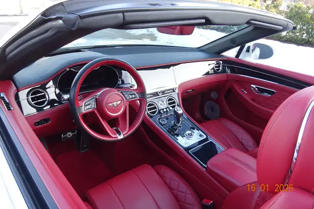 Bentley Continental GTC W12 Mulliner Ansicht 9