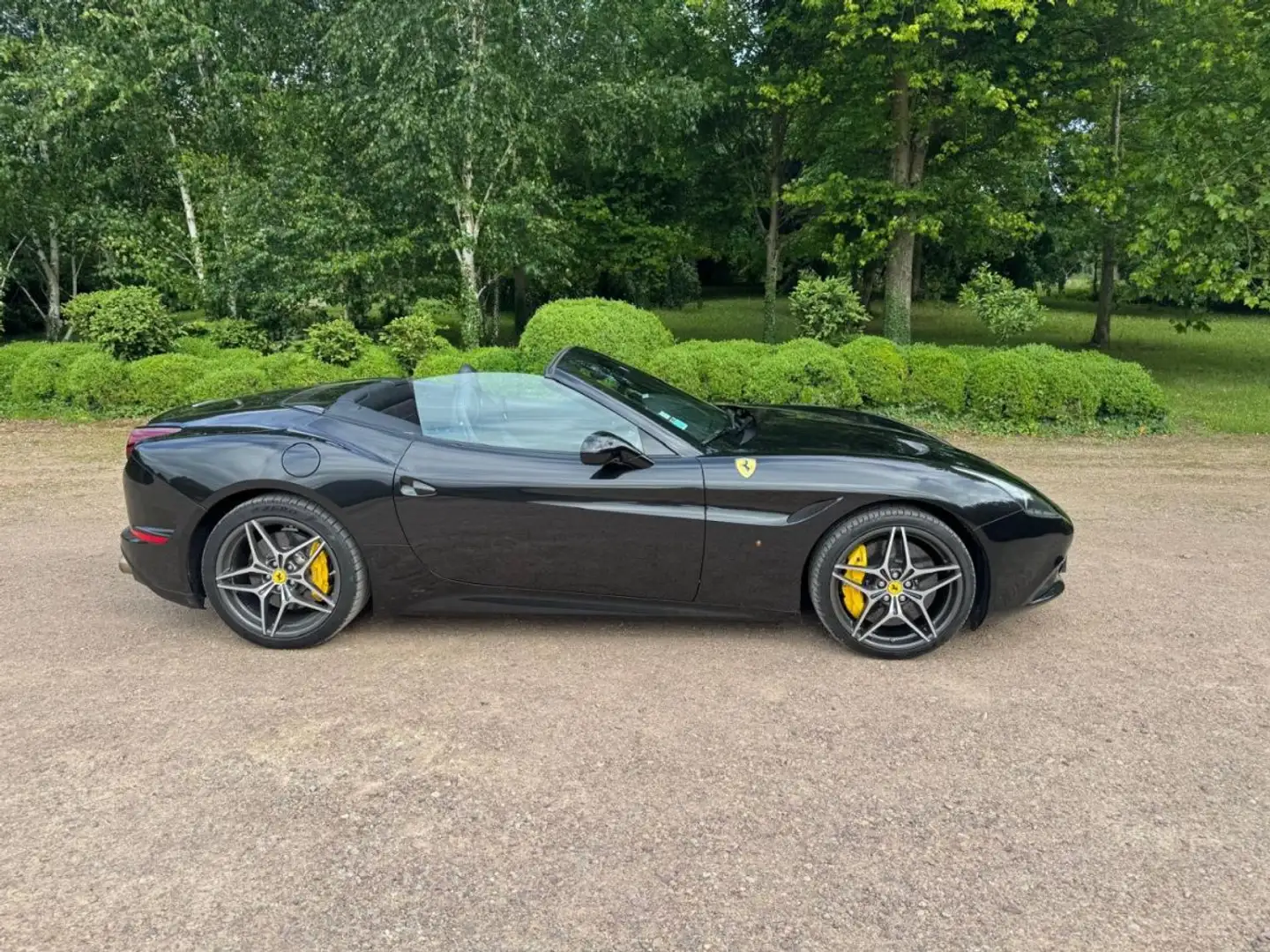 Ferrari California - 1