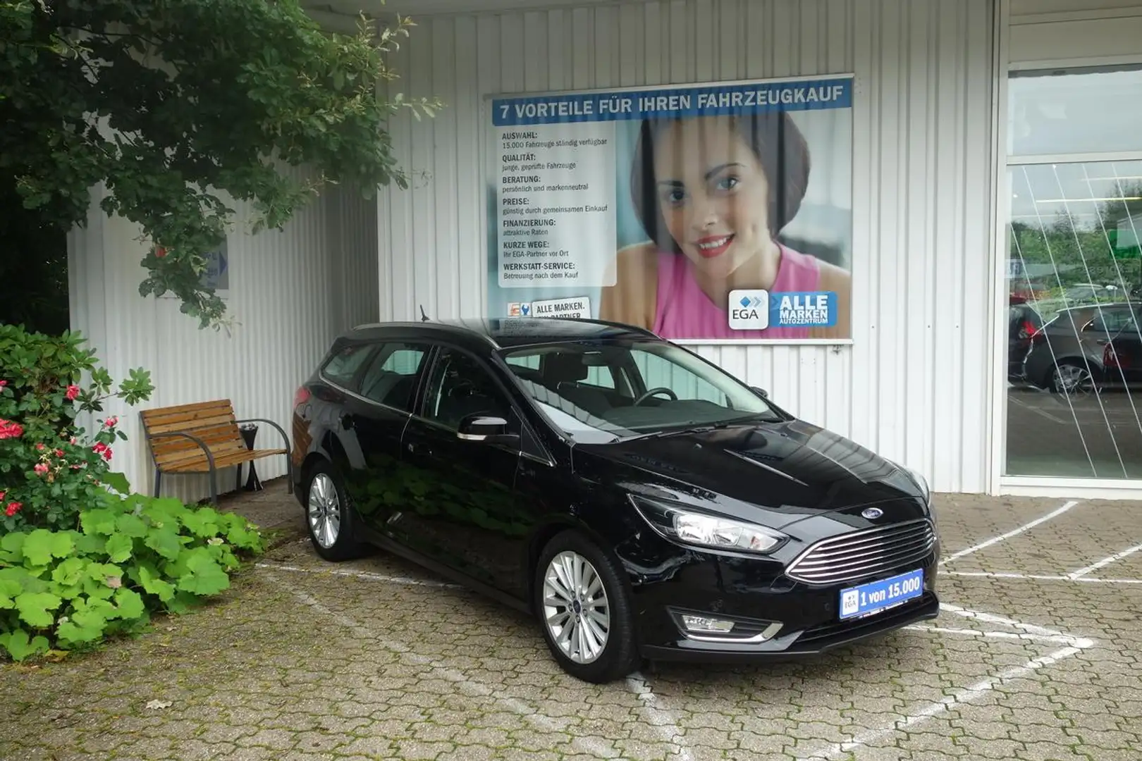 Ford Focus 1,5 ECOBOOST AUTOM. BUSINESS NAVI PDC KLIMA TEMP A Negro - 1