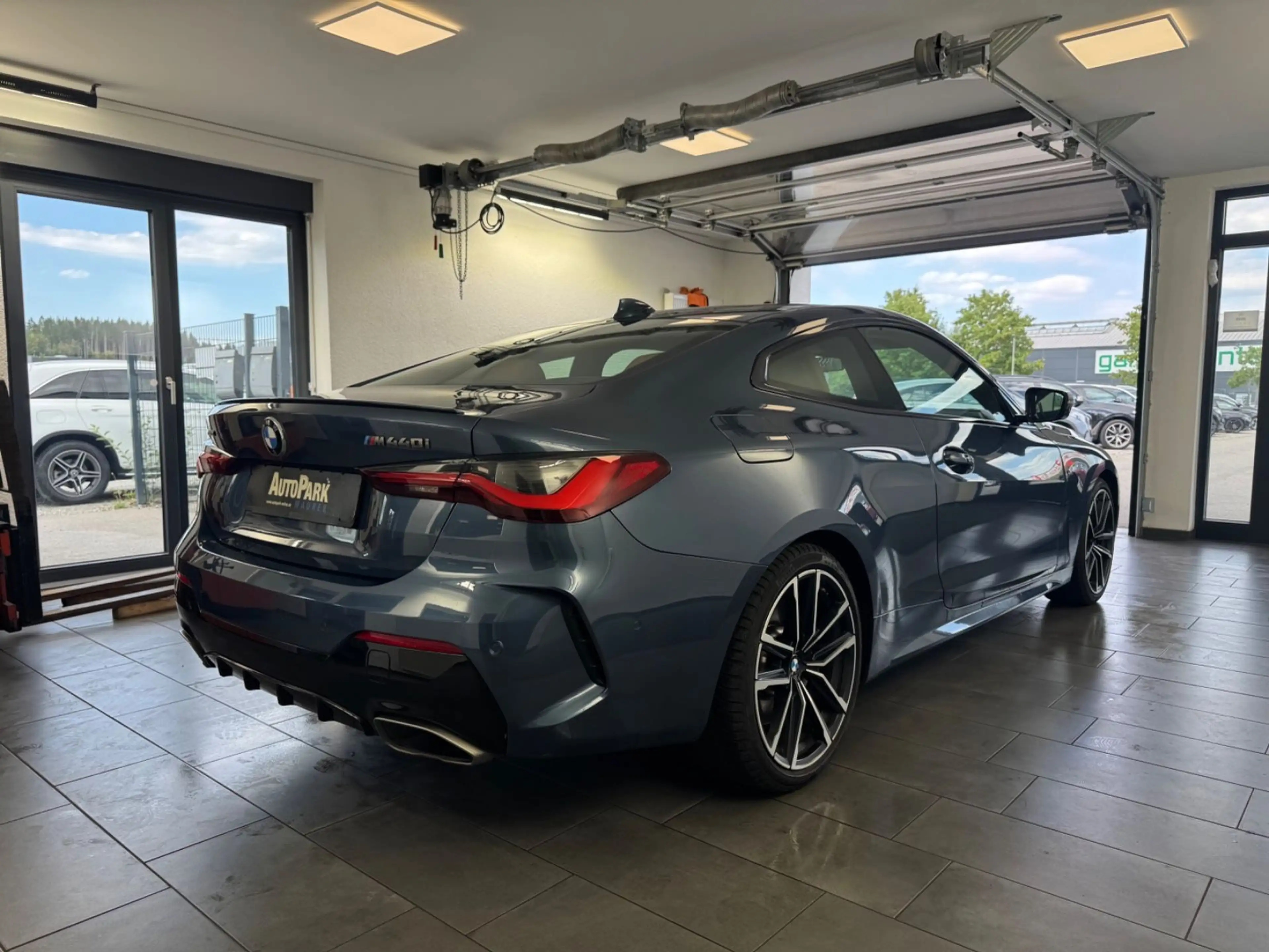 BMW M4 i Coupe xDrive*LEDER* — photo 5