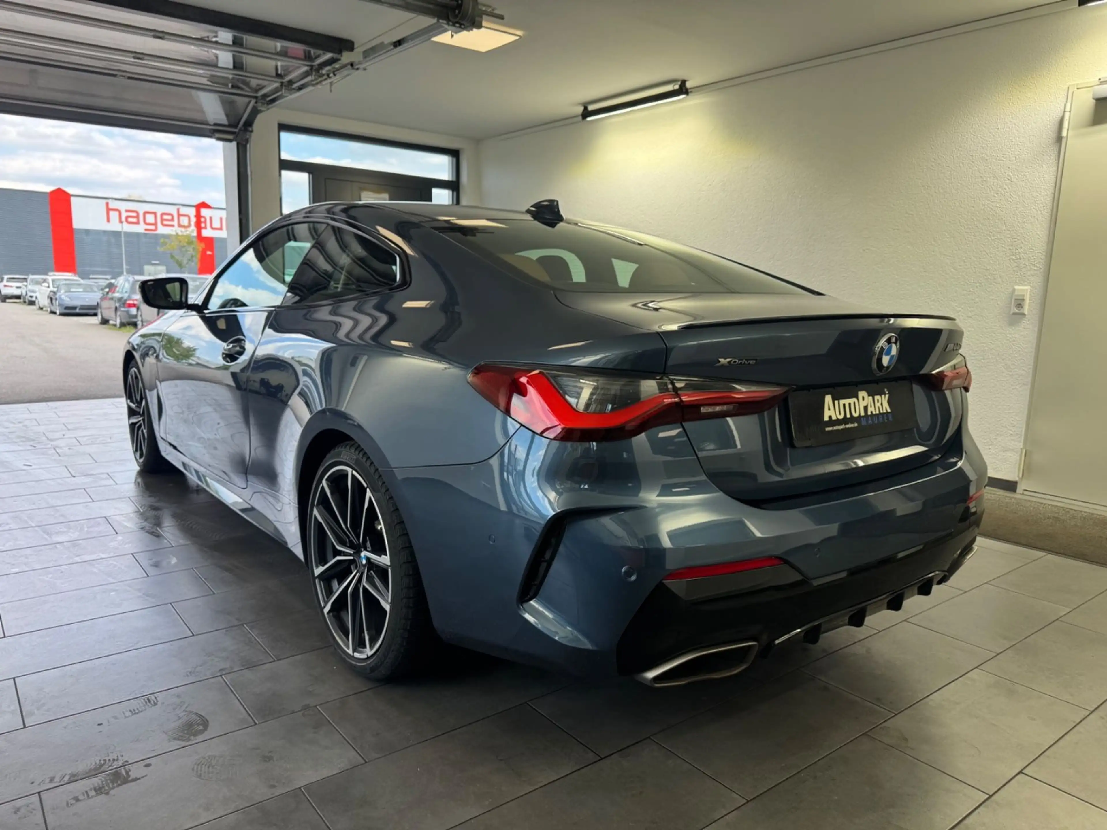 BMW M4 i Coupe xDrive*LEDER* — photo 8