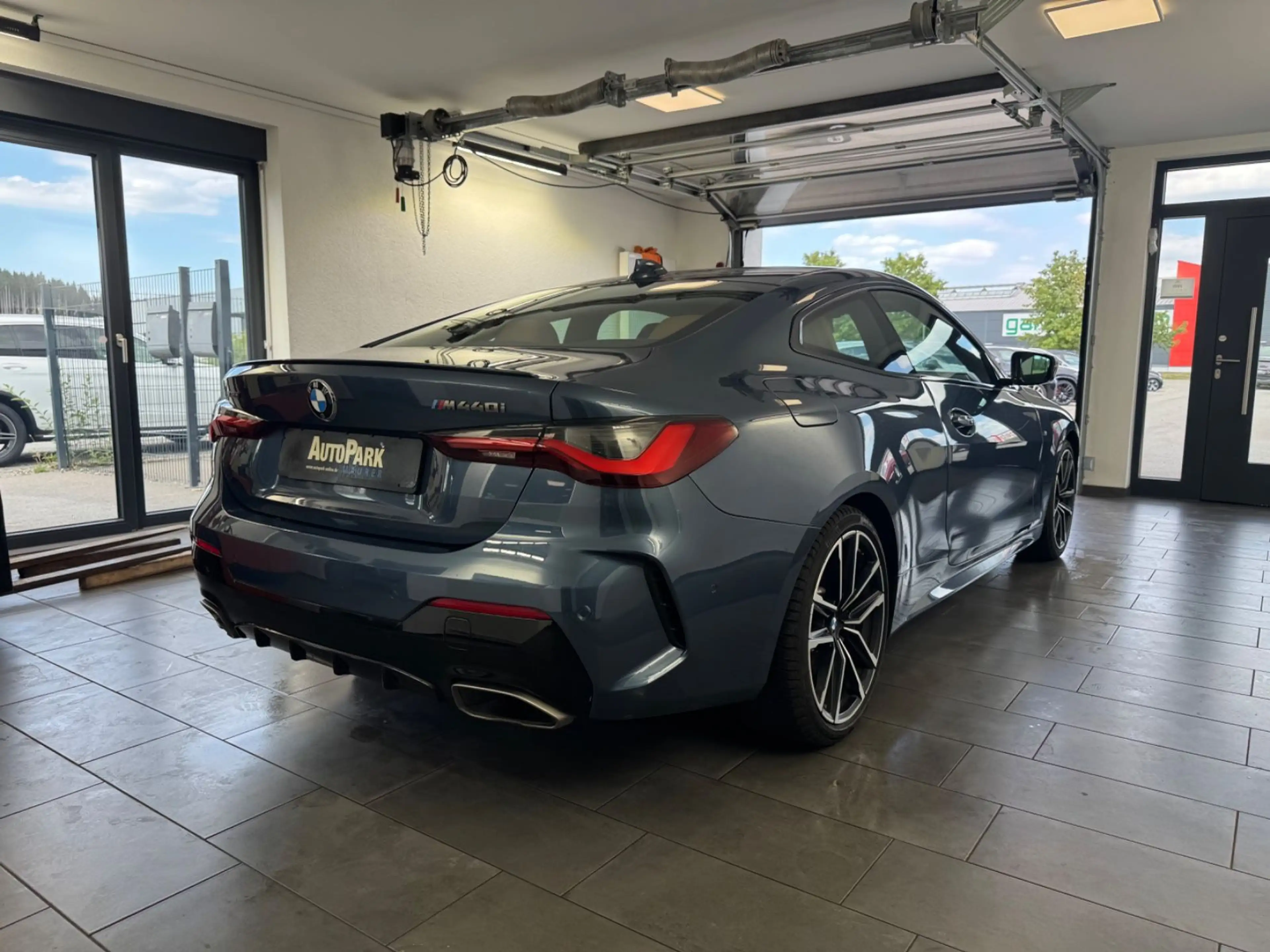 BMW M4 i Coupe xDrive*LEDER* — photo 6