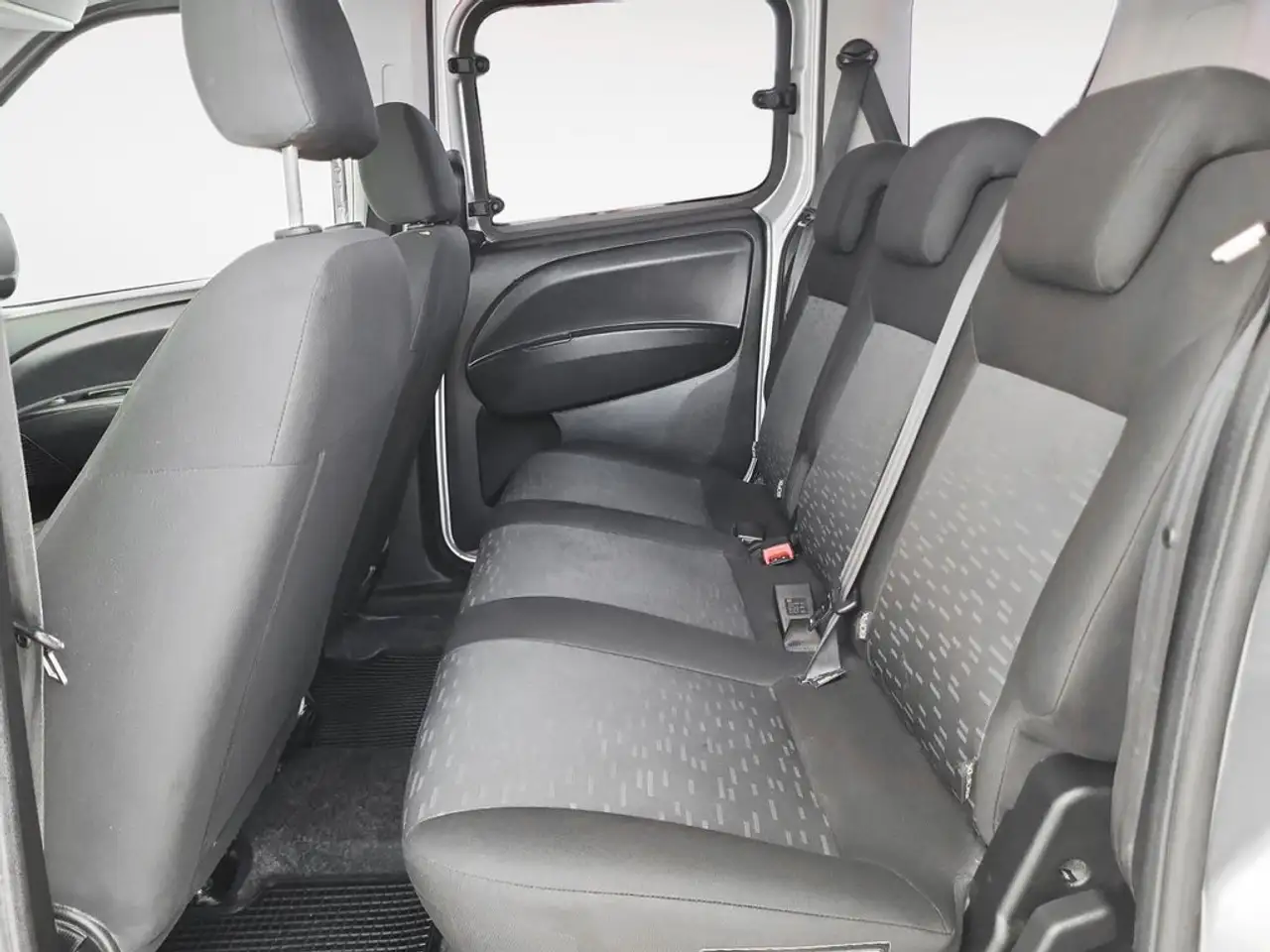 2017 Opel Combo N1 Tour 1.3CDTI Expression L1H1 95, photograph 11