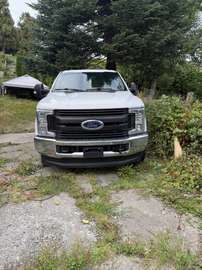 XLT 4WD Crew Cab 8' Box