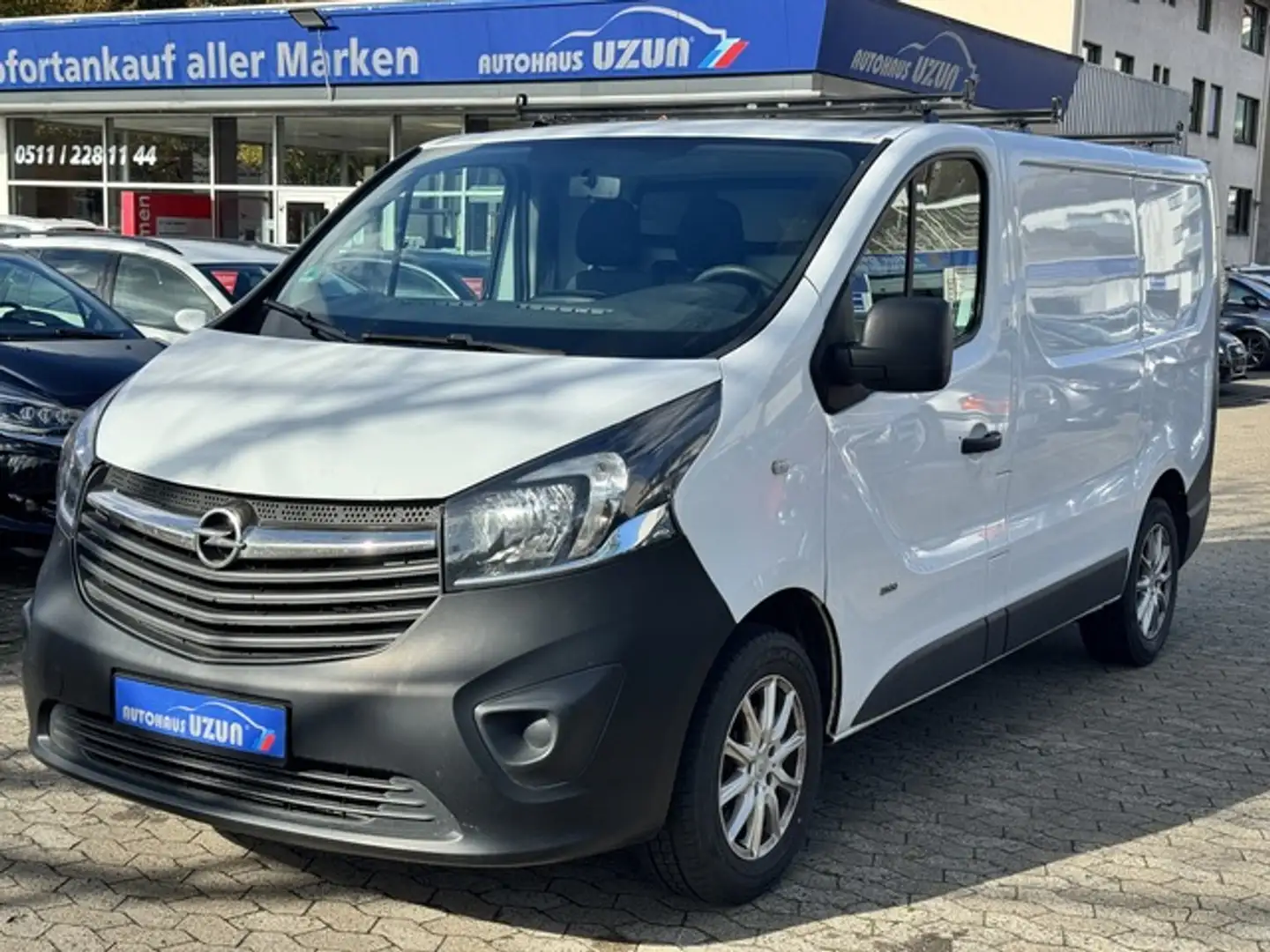 Opel Vivaro B L1H1 Kasten 3-Sitzer Holzboden AHK Weiß - 1