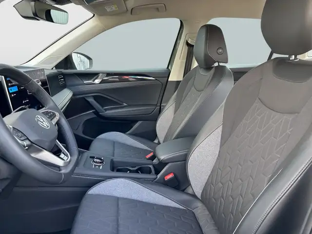 Volkswagen Tiguan view 8