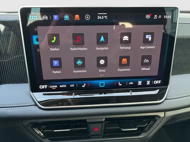 Volkswagen Tiguan view 12