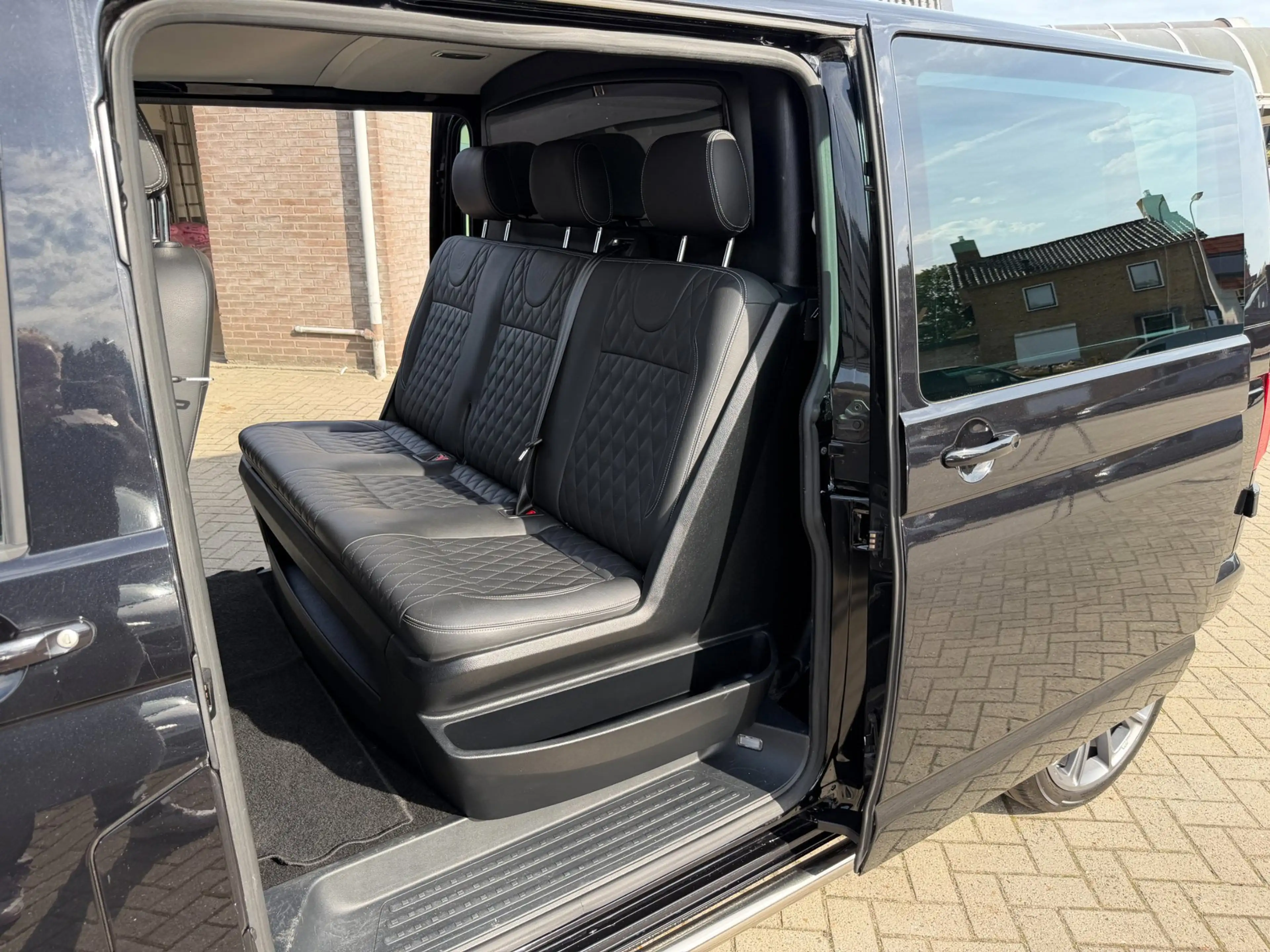 Volkswagen Transporter 2.0 TDI L2H1 DC Highline Schuifdak I Leder I Dubbe — photo 6