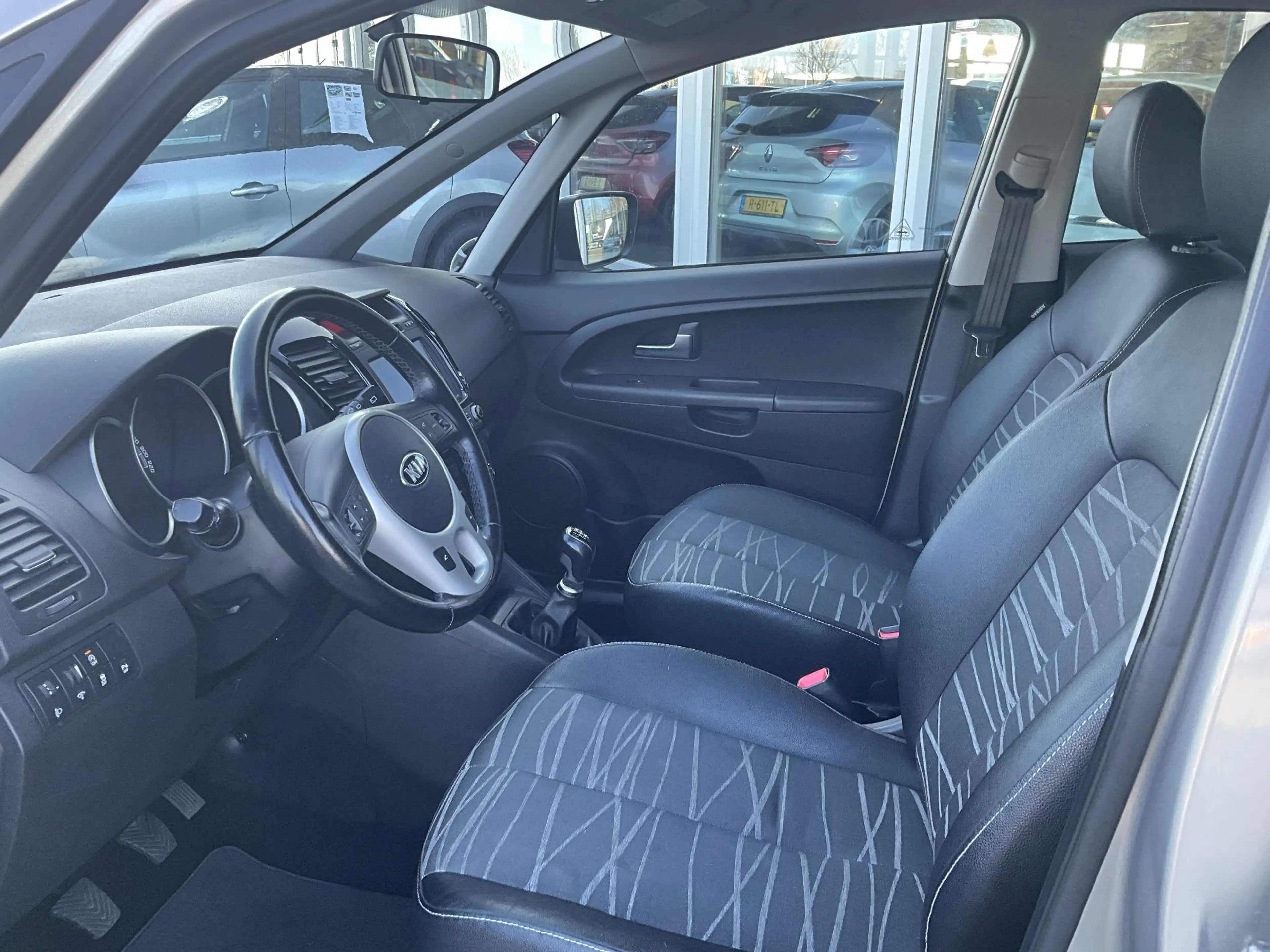 Kia Venga 1.4 CVVT DynamicPLusLine — photo 7