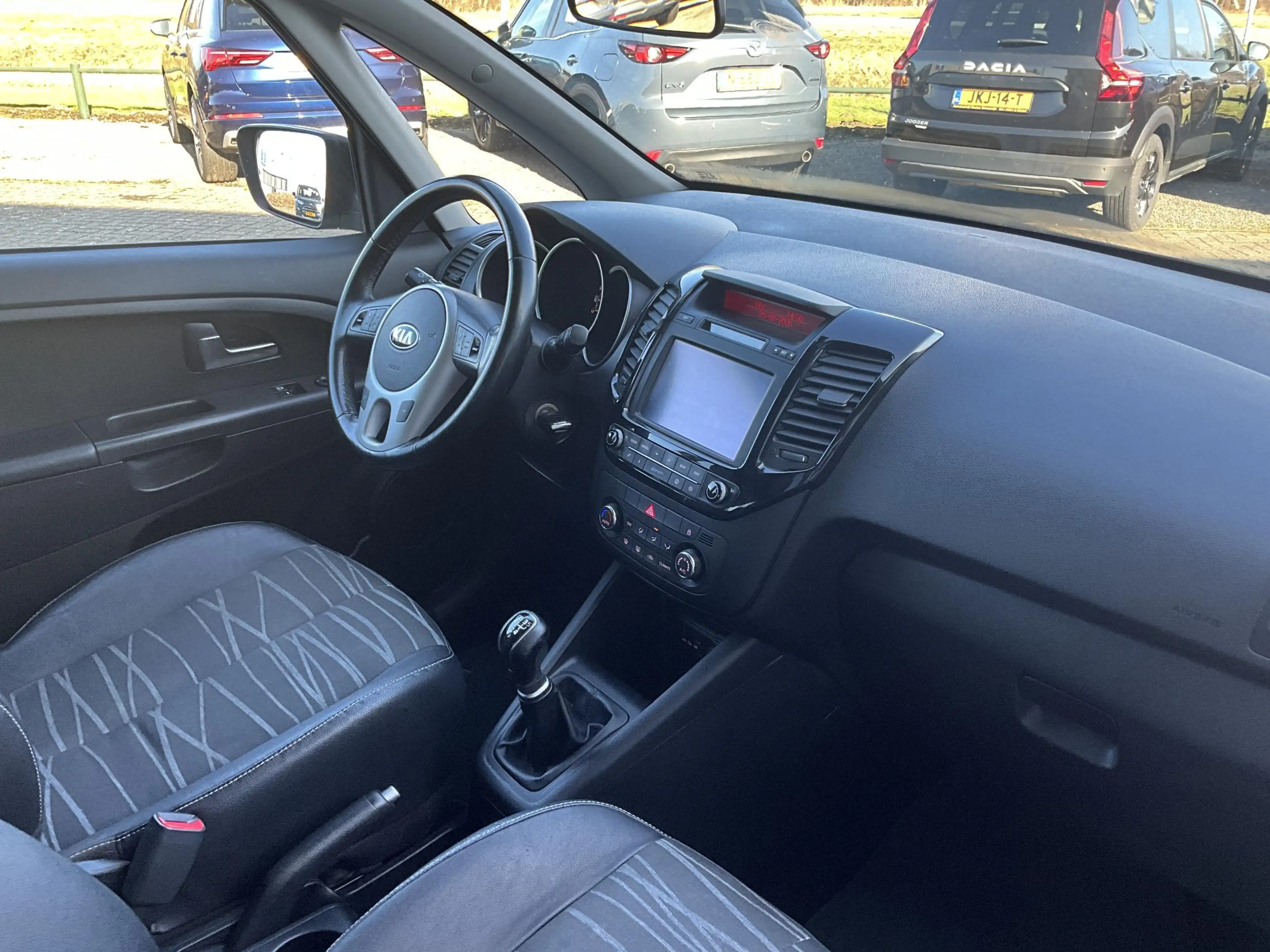 Kia Venga 1.4 CVVT DynamicPLusLine — photo 9