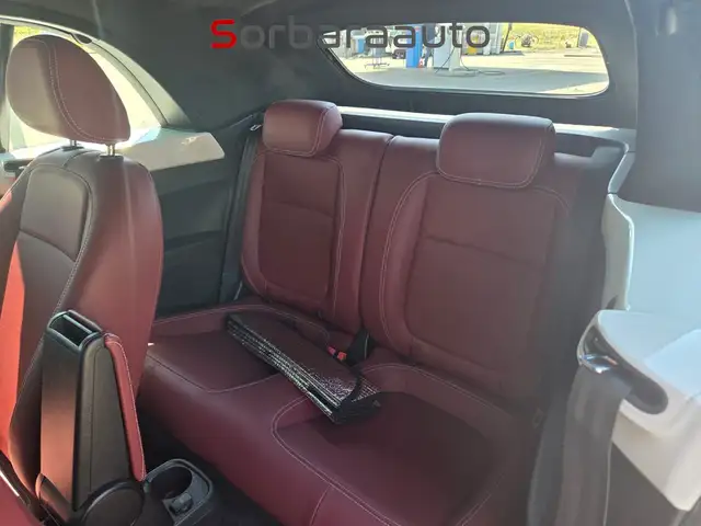 Volkswagen Beetle view 10