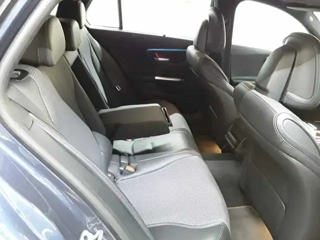 Mercedes-Benz C-Class view 14