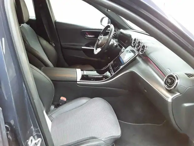 Mercedes-Benz C-Class view 8