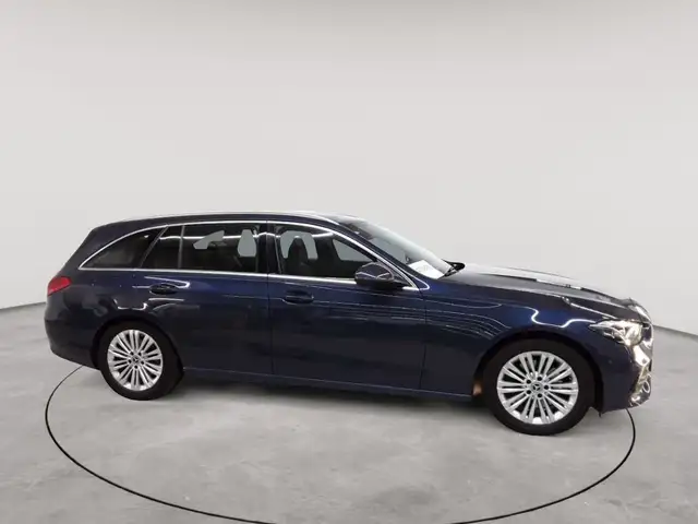 Mercedes-Benz C-Class view 3