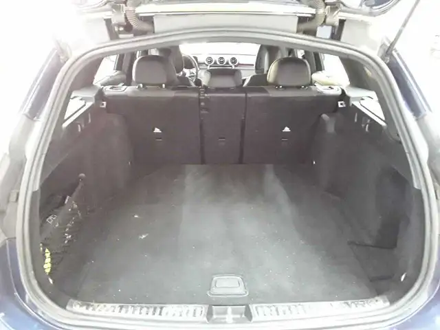 Mercedes-Benz C-Class view 15