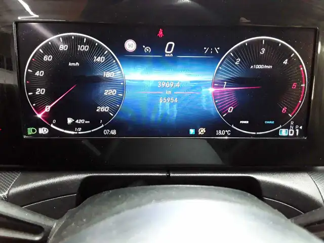 Mercedes-Benz C-Class view 11