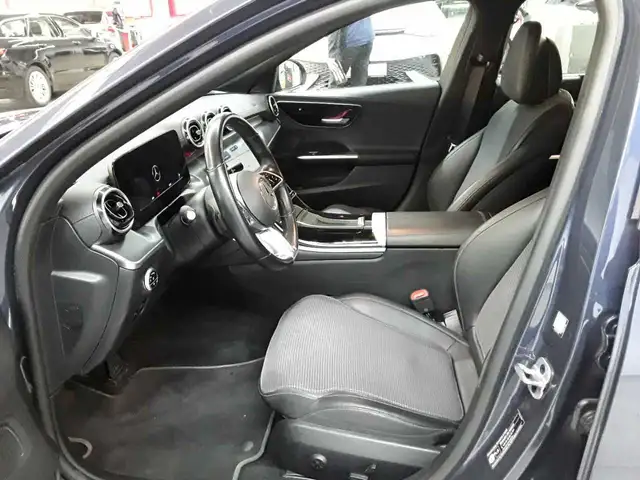 Mercedes-Benz C-Class view 7