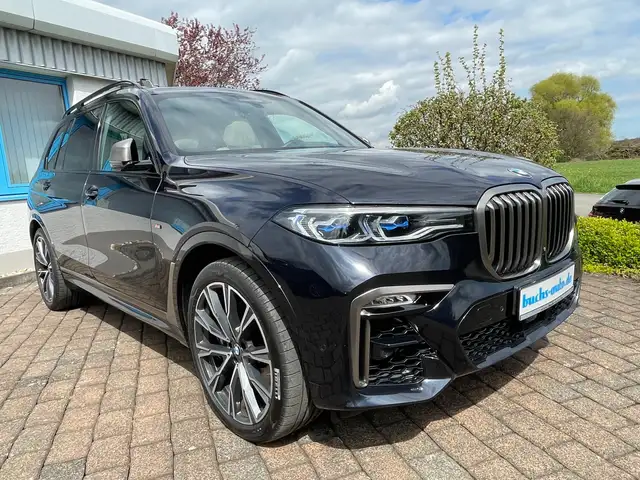 BMW X7 M 50d Sky Lounge Bowers Wilkins Night Vision