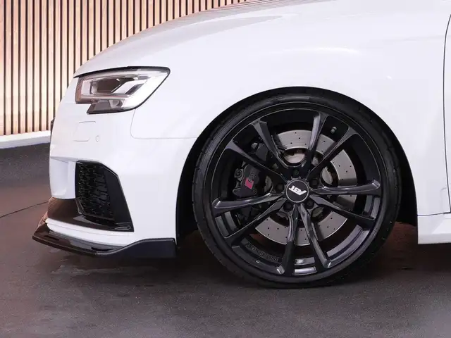 Audi RS3 view 18