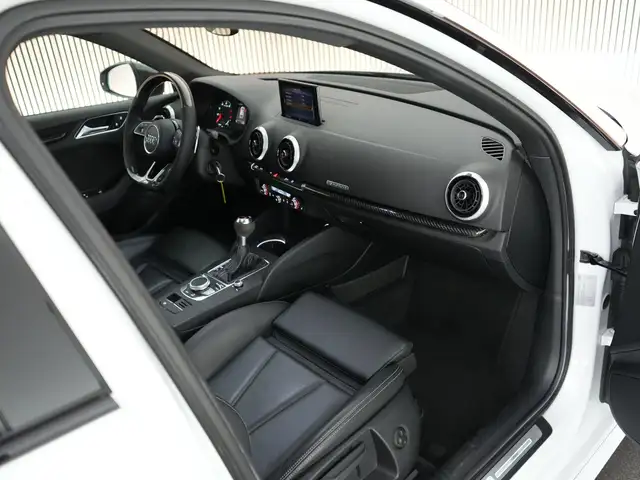 Audi RS3 view 3