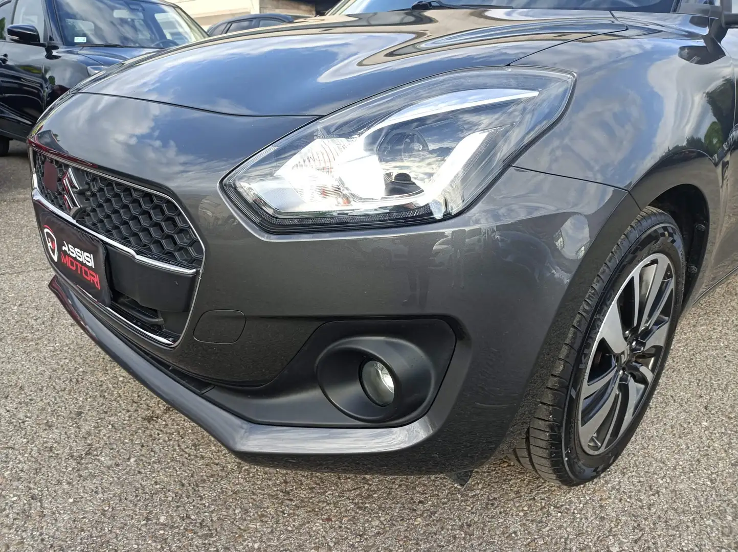 Suzuki Swift Swift VI 2017 1.2h Top 2wd my19 Gris - 2