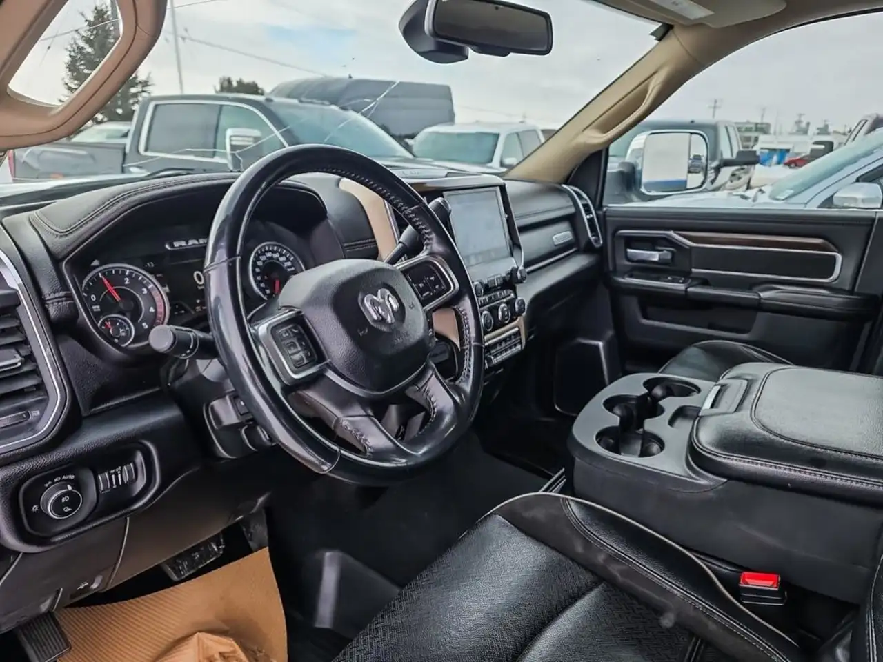 RAM 3500 снимка RAM 3500