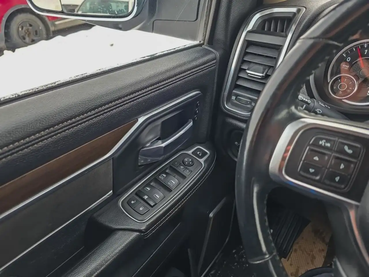 RAM 3500 снимка RAM 3500