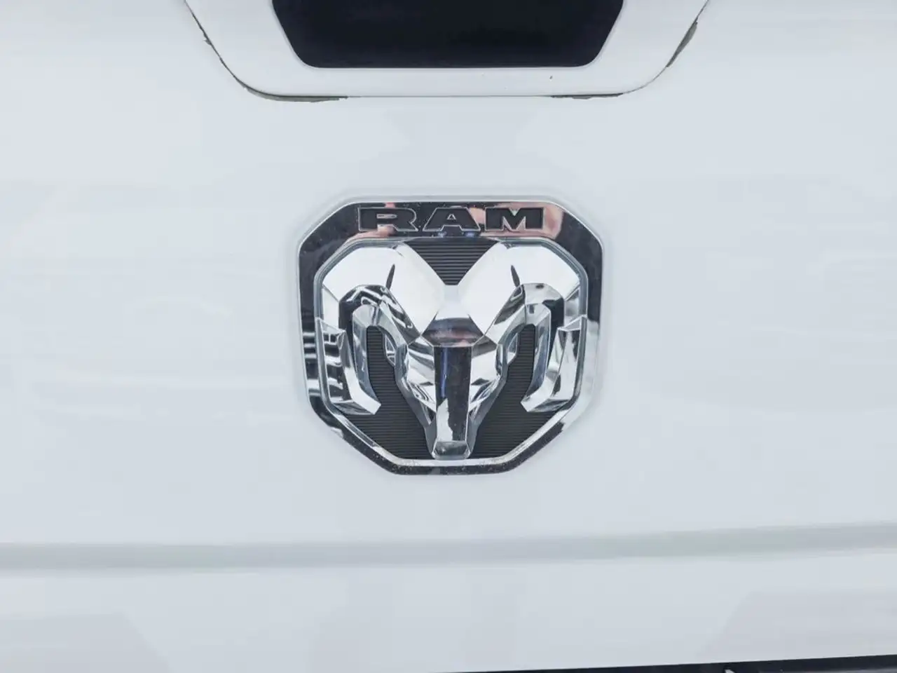 RAM 3500 снимка RAM 3500