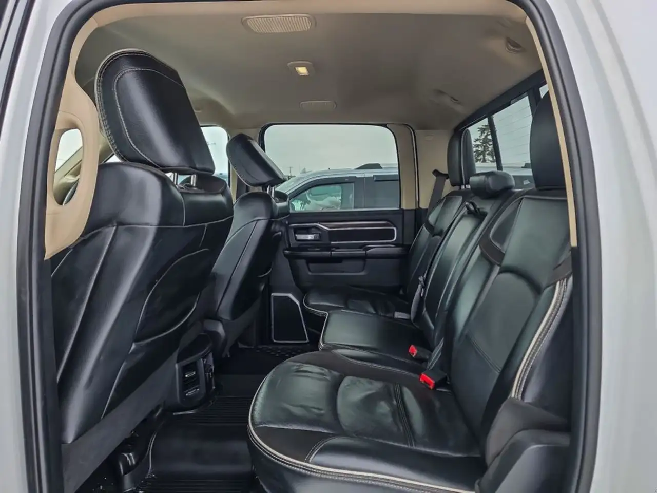 RAM 3500 снимка RAM 3500