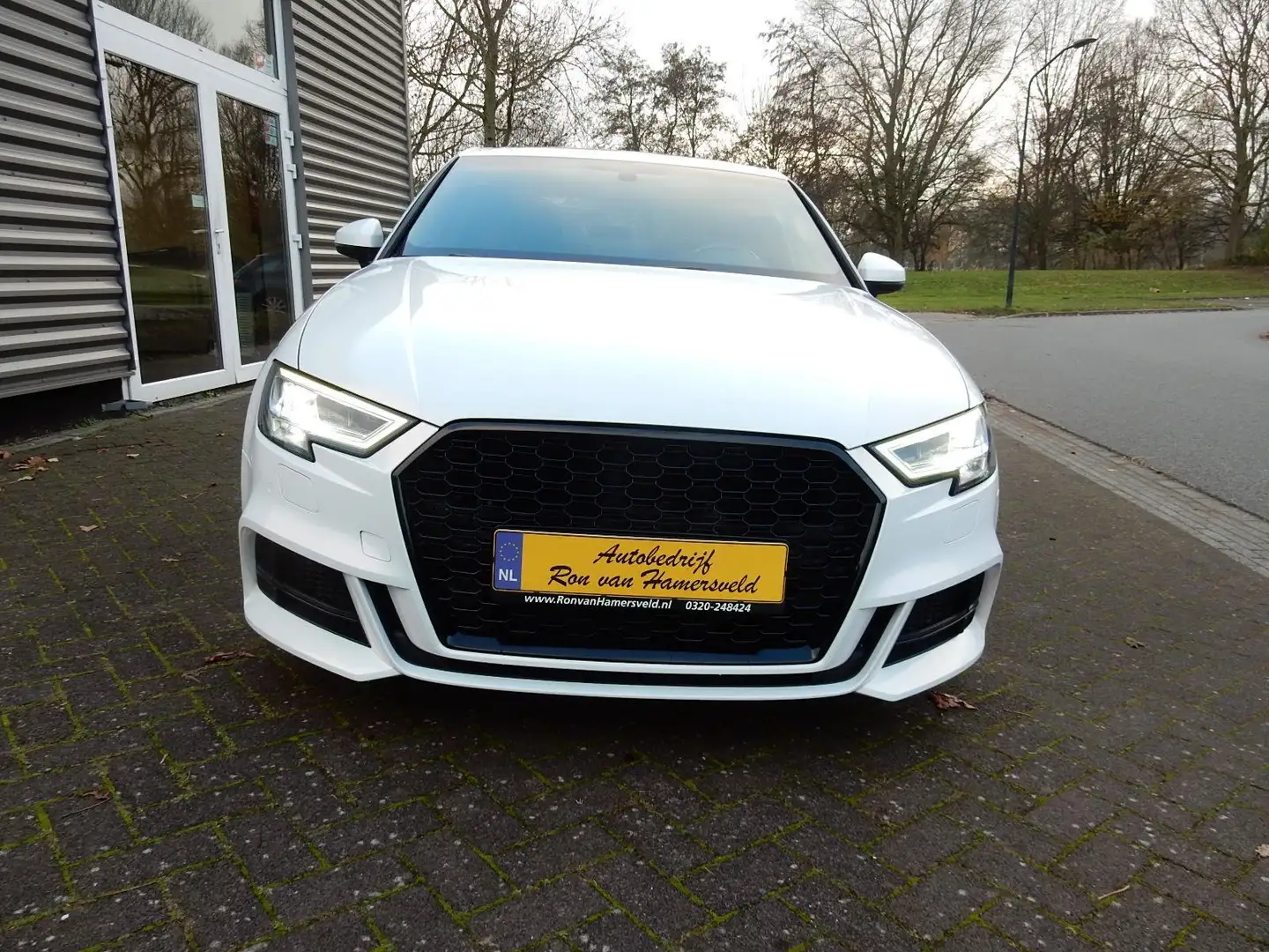 Audi A3 Limousine 30 TFSI S-LINE*LEDER*VIRTUAL*PANO*XENON* Wit - 2