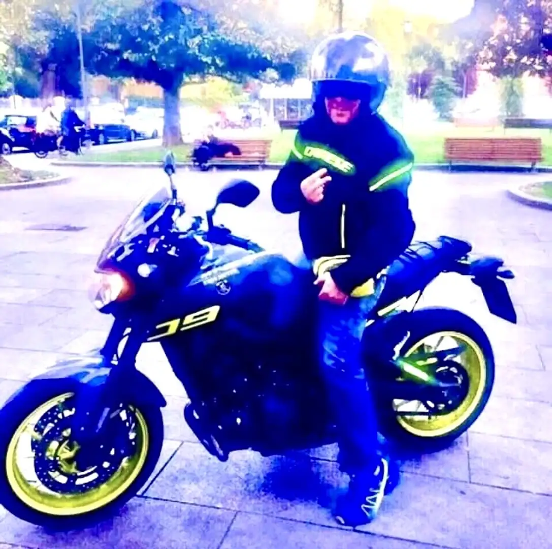 Yamaha MT-09 come da concessionaria - 1