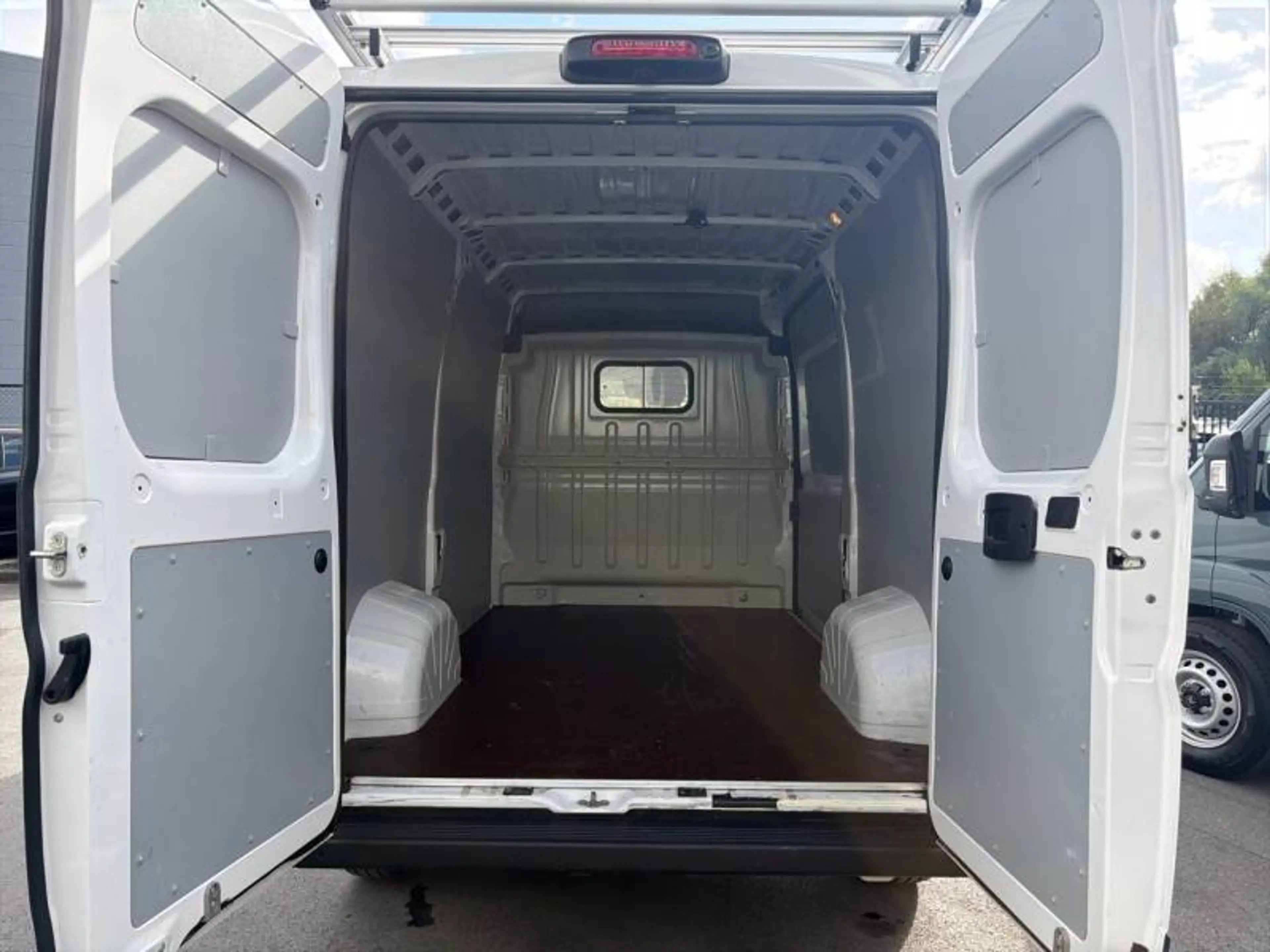 Fiat Ducato 3 2.2 Multijet 140 cv L2H2 35 AT9 - — photo 6