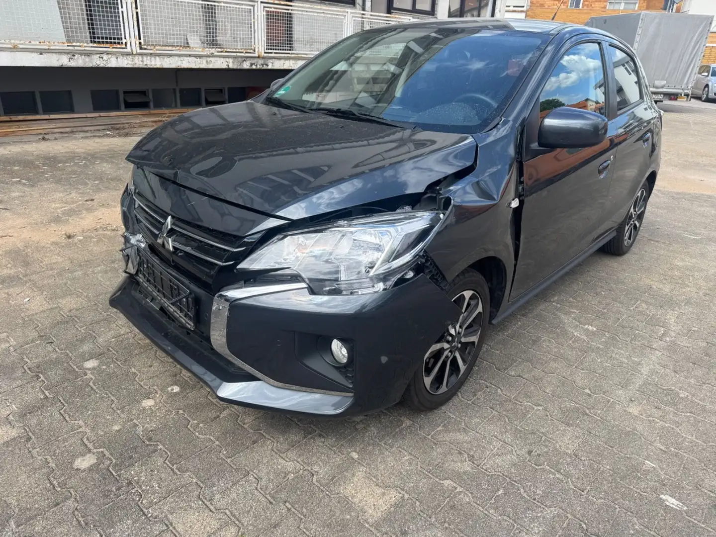 Mitsubishi Space Star 1.2 CVT Select+ Grau - 2